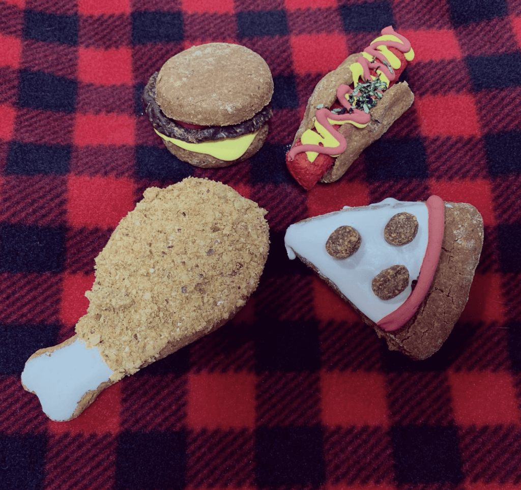 treats for dogs and cats from smoky mountain dog bakery, a waynesville small business